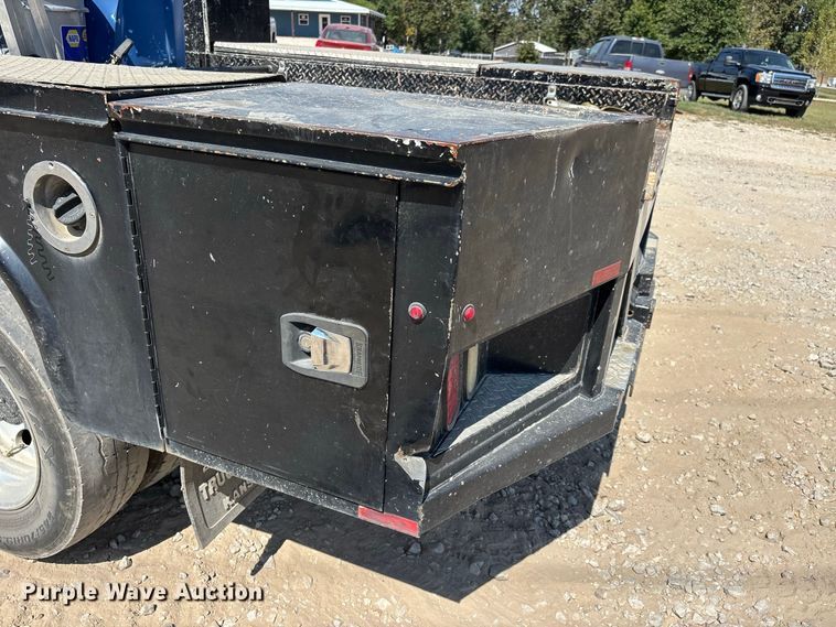 image for item ER3302 2019 Ford F550 Super Duty XL flatbed truck