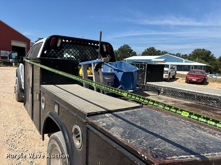 image for item ER3302 2019 Ford F550 Super Duty XL flatbed truck
