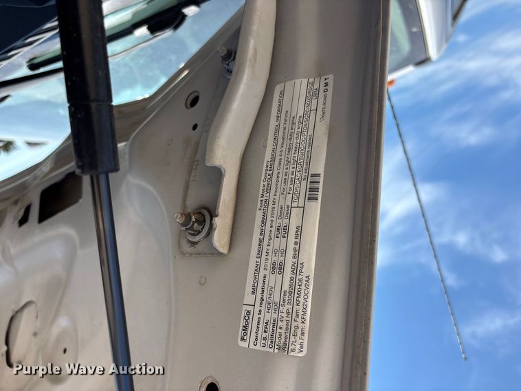 image for item ER3302 2019 Ford F550 Super Duty XL flatbed truck