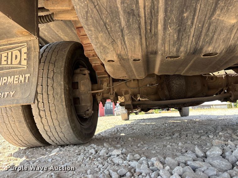 image for item ER3302 2019 Ford F550 Super Duty XL flatbed truck