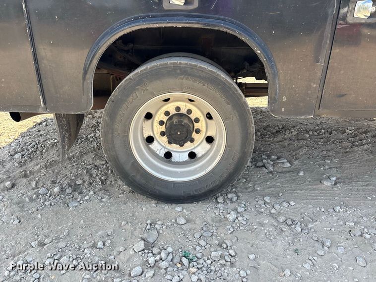 image for item ER3302 2019 Ford F550 Super Duty XL flatbed truck