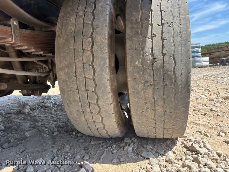image for item ER3302 2019 Ford F550 Super Duty XL flatbed truck