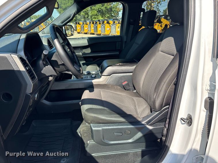 image for item ER3328 2020 Ford Expedition XLT SUV