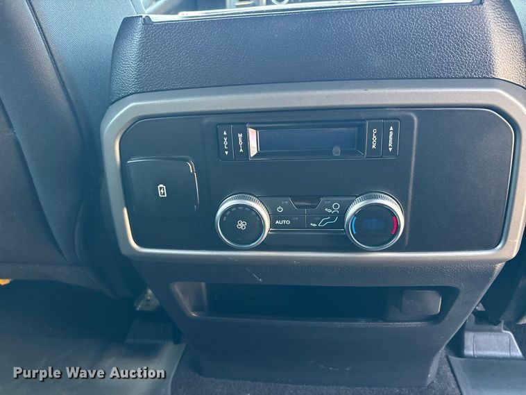 image for item ER3328 2020 Ford Expedition XLT SUV