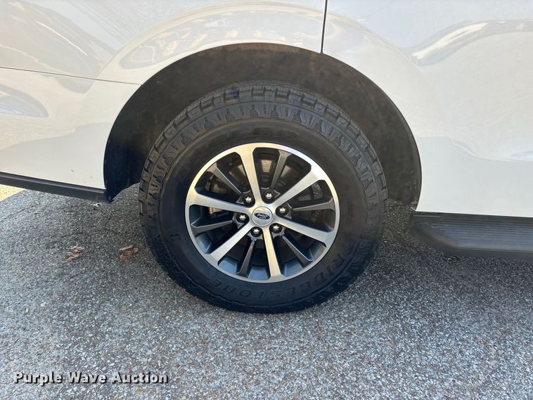 image for item ER3328 2020 Ford Expedition XLT SUV