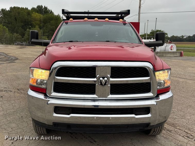 image for item ER3376 2014 RAM 3500 utility bed pickup truck
