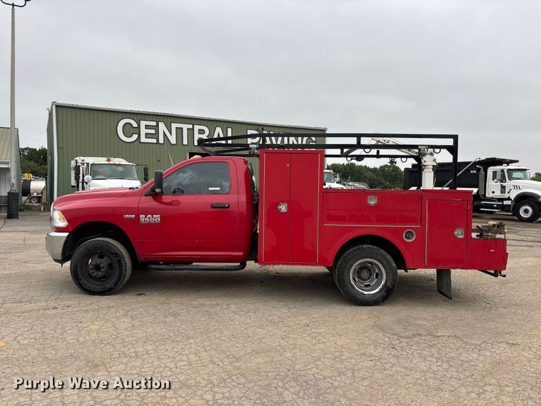 image for item ER3376 2014 RAM 3500 utility bed pickup truck