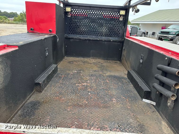 image for item ER3376 2014 RAM 3500 utility bed pickup truck