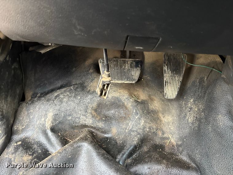 image for item ER3376 2014 RAM 3500 utility bed pickup truck