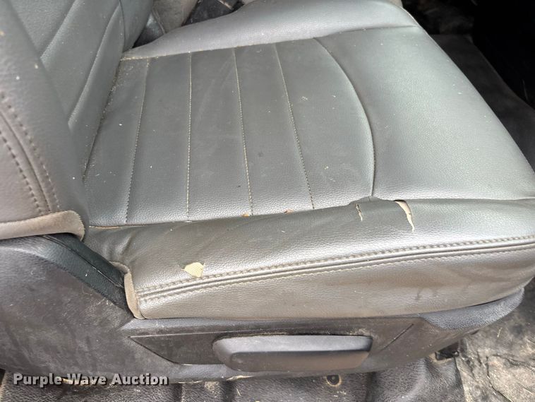image for item ER3376 2014 RAM 3500 utility bed pickup truck