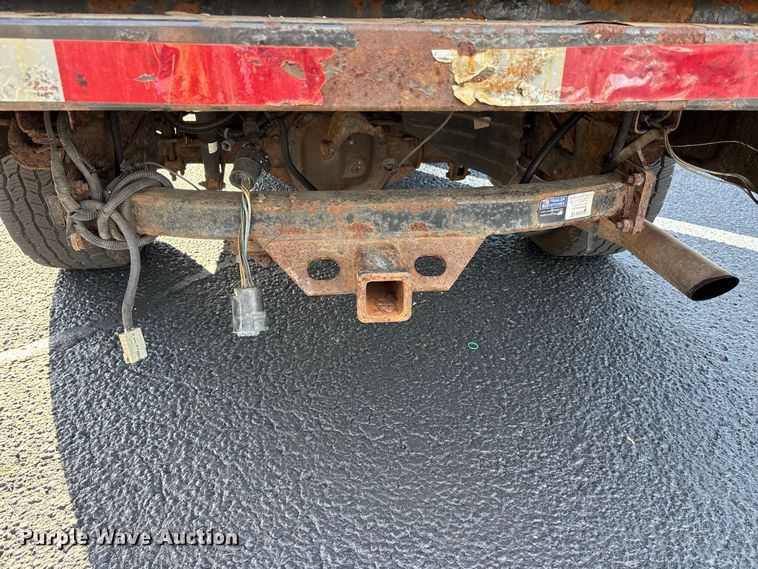 image for item ER3438 2015 Chevrolet Silverado 3500HD utility bed pickup truck