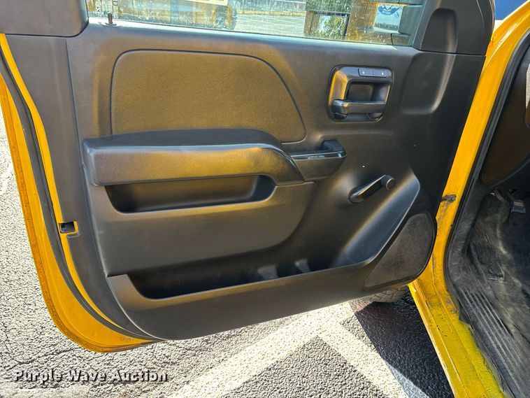 image for item ER3438 2015 Chevrolet Silverado 3500HD utility bed pickup truck