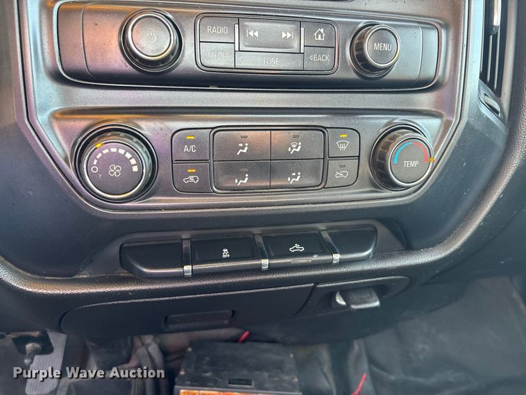 image for item ER3438 2015 Chevrolet Silverado 3500HD utility bed pickup truck