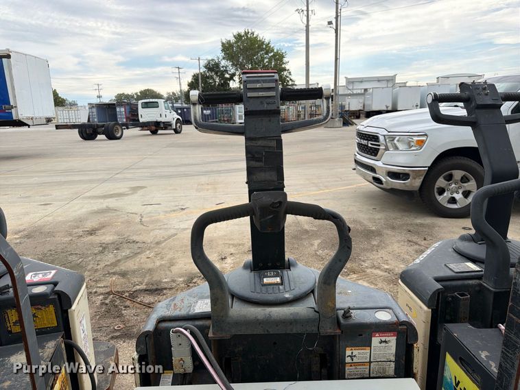 image for item ES1108 (2) Crown pallet jacks