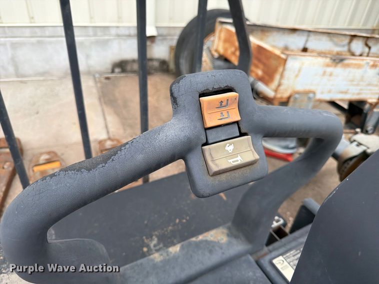 image for item ES1109 (2) Crown pallet jacks