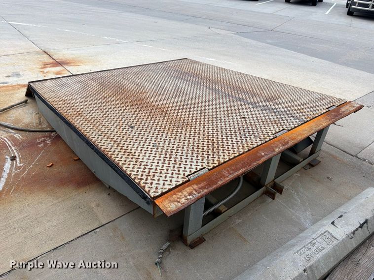 image for item ES1110 Dock leveler