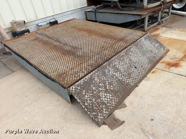 image for item ES1110 Dock leveler