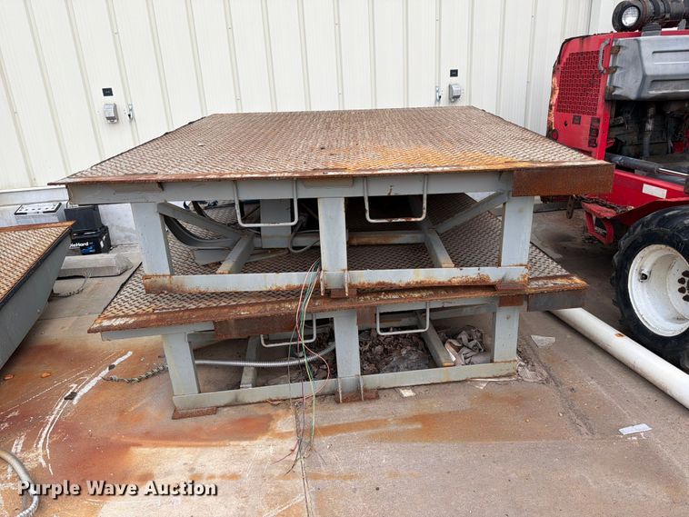 image for item ES1111 (2) dock levelers