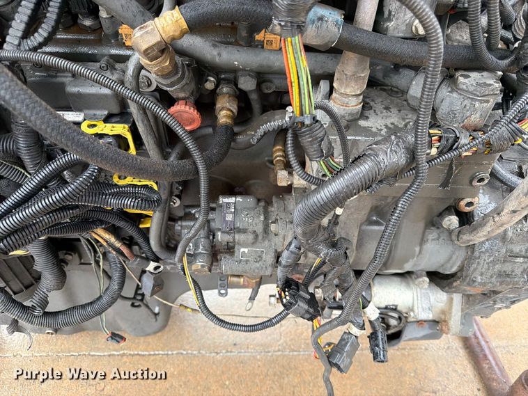 image for item ES1156 2013 Paccar CPCRH12.9M01 engine
