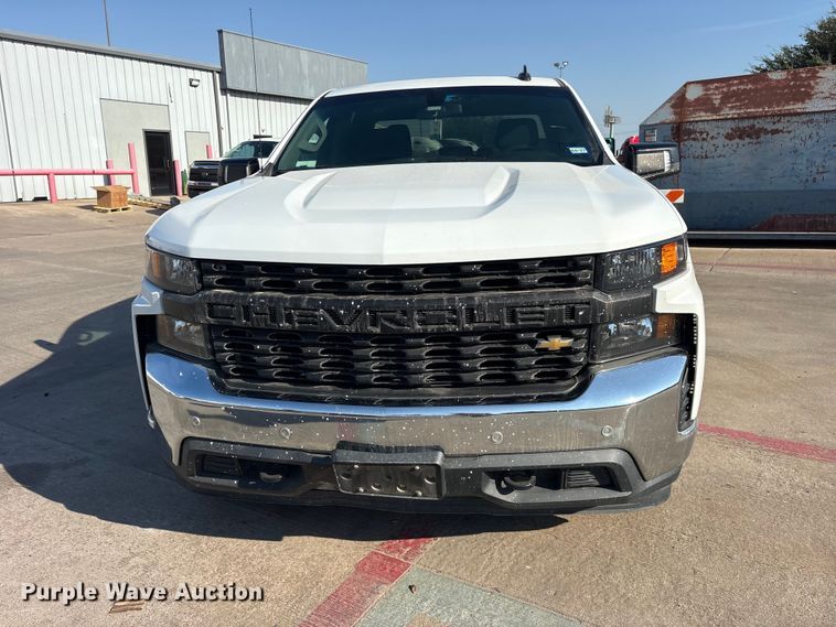image for item ES8145 2021 Chevrolet Silverado 1500 Crew Cab pickup truck
