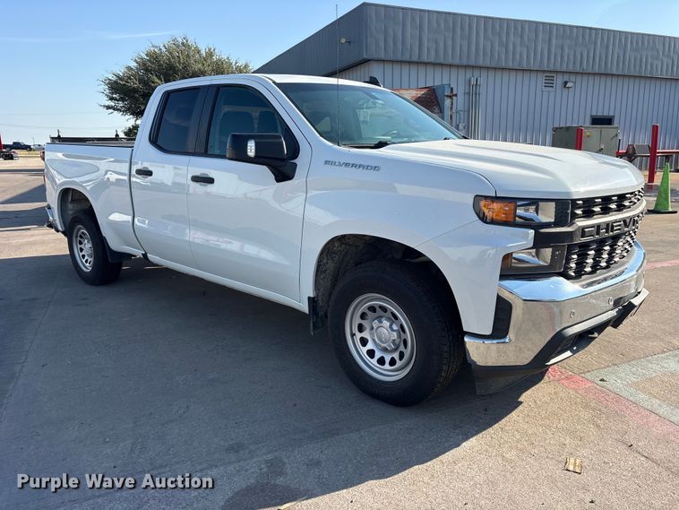 image for item ES8145 2021 Chevrolet Silverado 1500 Crew Cab pickup truck