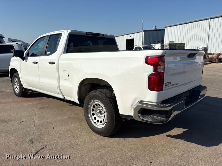 image for item ES8145 2021 Chevrolet Silverado 1500 Crew Cab pickup truck