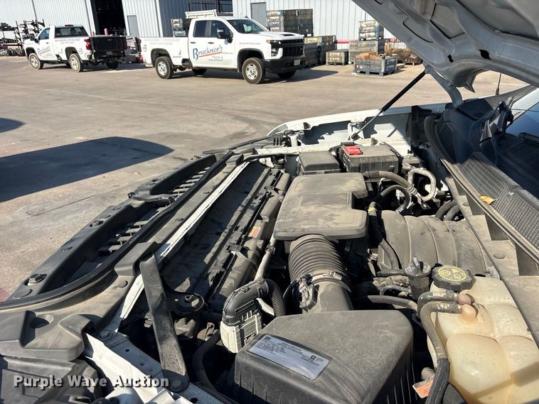 image for item ES8145 2021 Chevrolet Silverado 1500 Crew Cab pickup truck