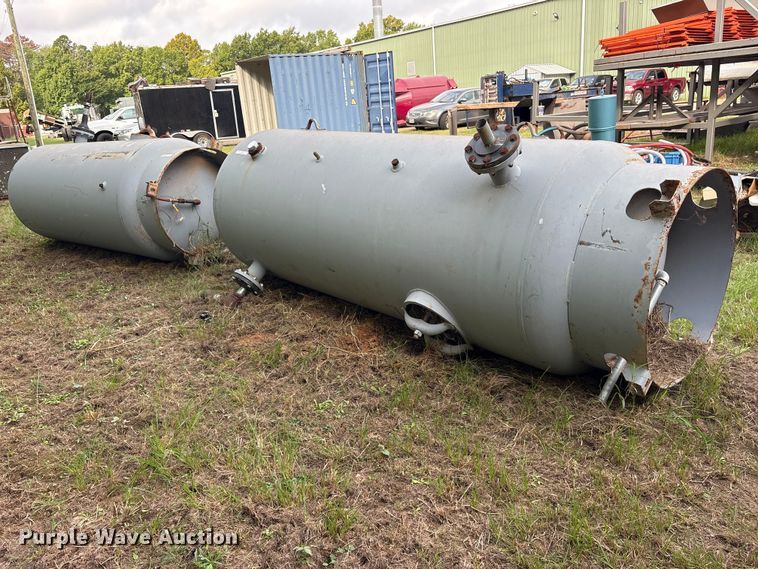 image for item ES8196 (2) air tanks