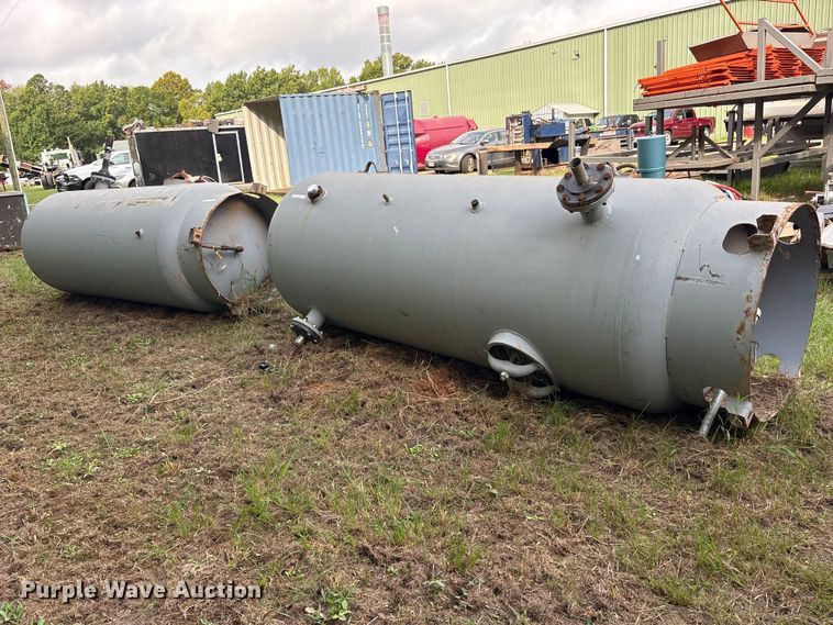 image for item ES8196 (2) air tanks