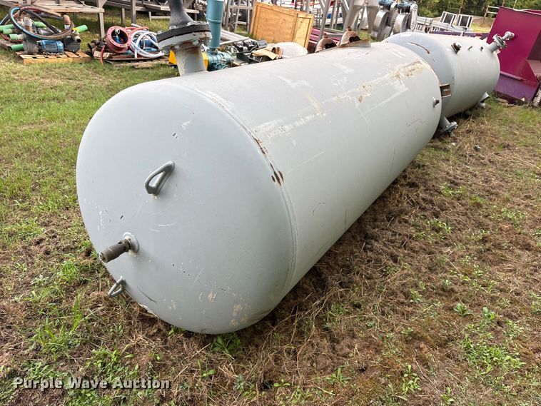 image for item ES8196 (2) air tanks