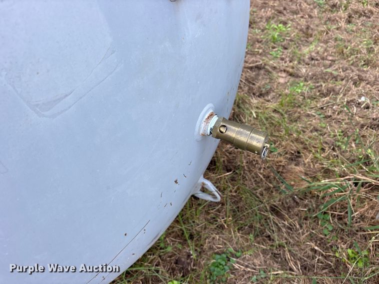image for item ES8196 (2) air tanks