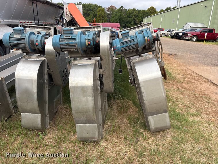 image for item ES8198 (3) elevator bucket conveyors