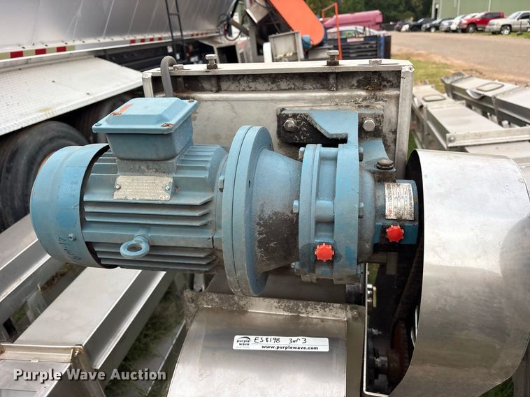 image for item ES8198 (3) elevator bucket conveyors