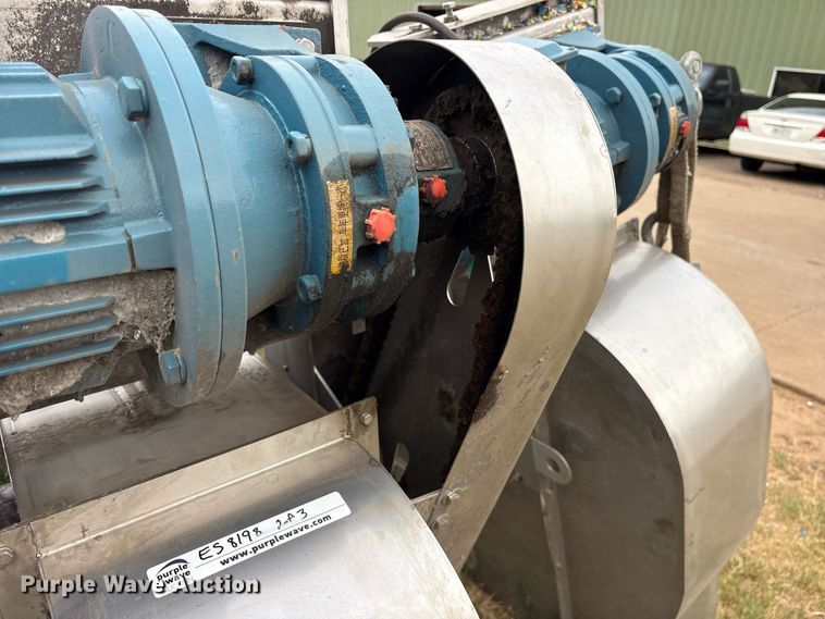 image for item ES8198 (3) elevator bucket conveyors