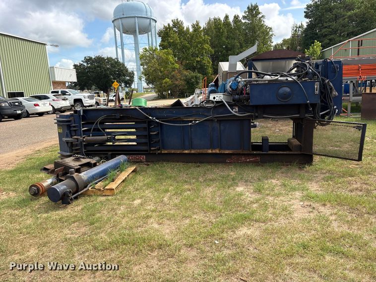 image for item ES8207 Wood chip baler