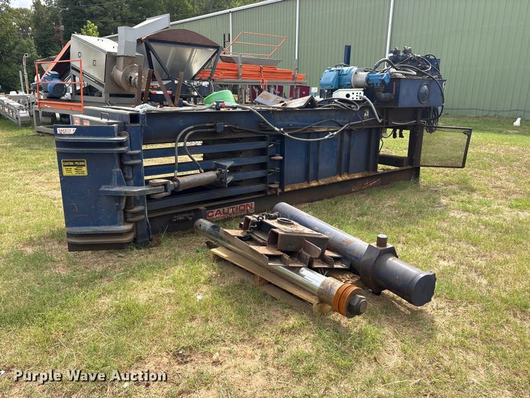 image for item ES8207 Wood chip baler
