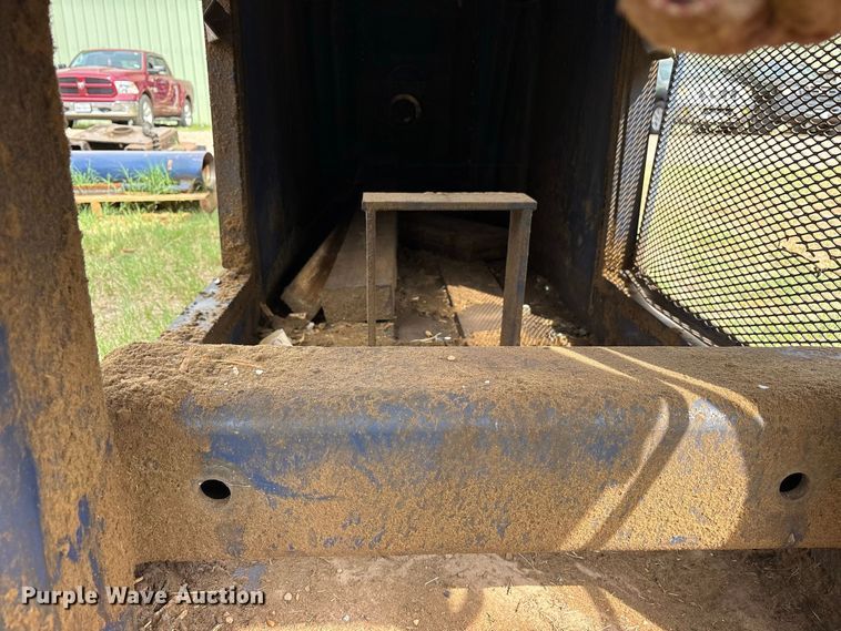 image for item ES8207 Wood chip baler