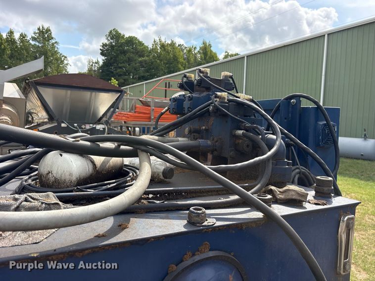 image for item ES8207 Wood chip baler