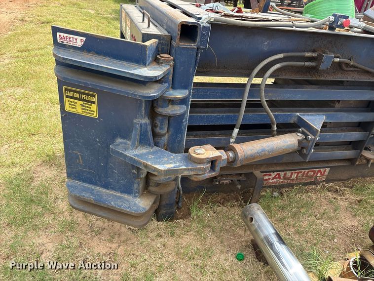 image for item ES8207 Wood chip baler