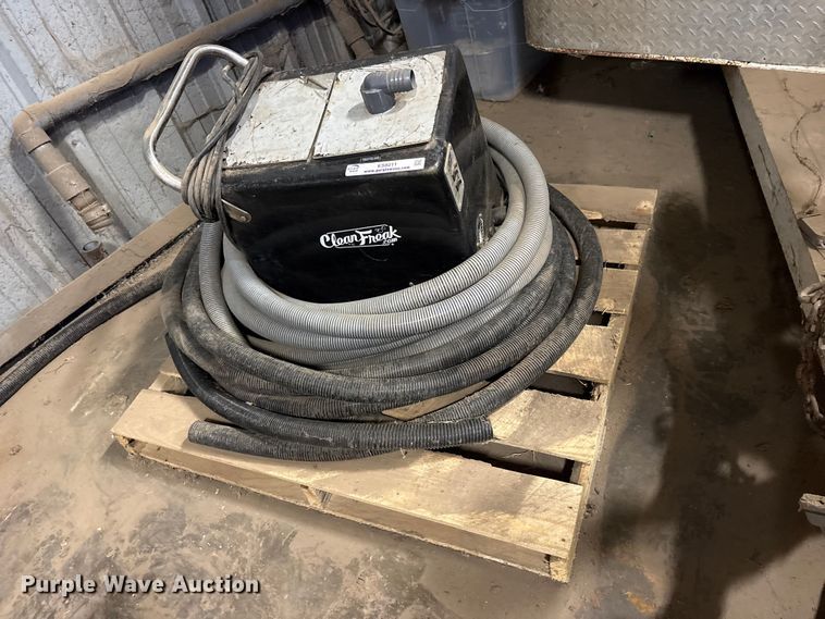 image for item ES8211 Clean Freak Wet vacuum wet vacuum