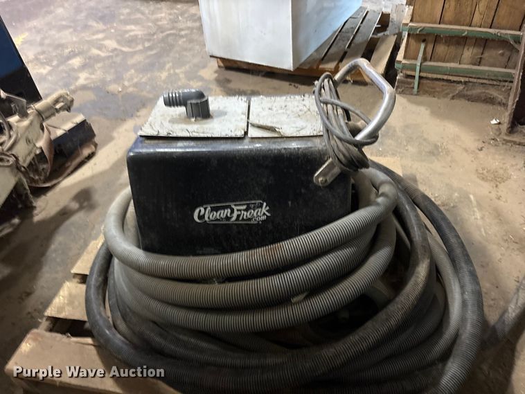 image for item ES8211 Clean Freak Wet vacuum wet vacuum