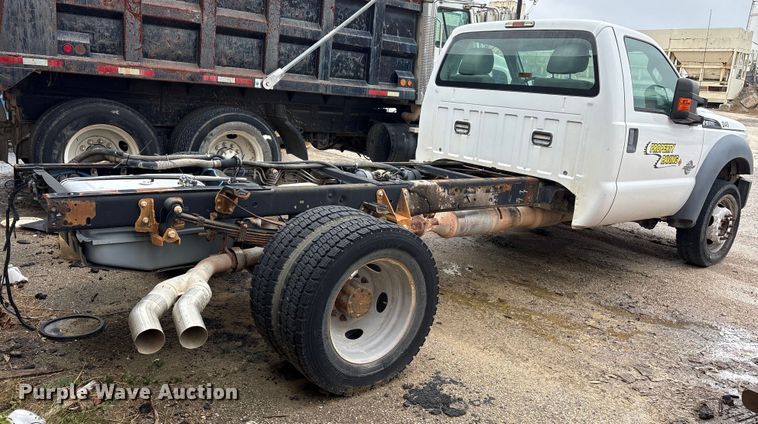 image for item ET7363 2014 Ford F550 truck cab and chassis