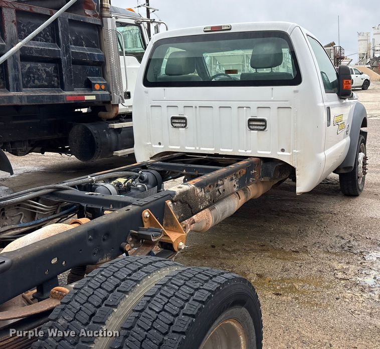 image for item ET7363 2014 Ford F550 truck cab and chassis