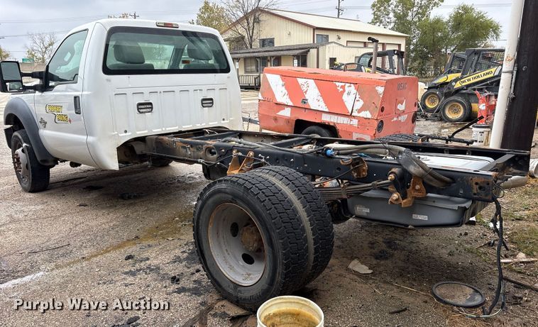 image for item ET7363 2014 Ford F550 truck cab and chassis