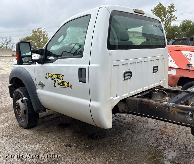 image for item ET7363 2014 Ford F550 truck cab and chassis