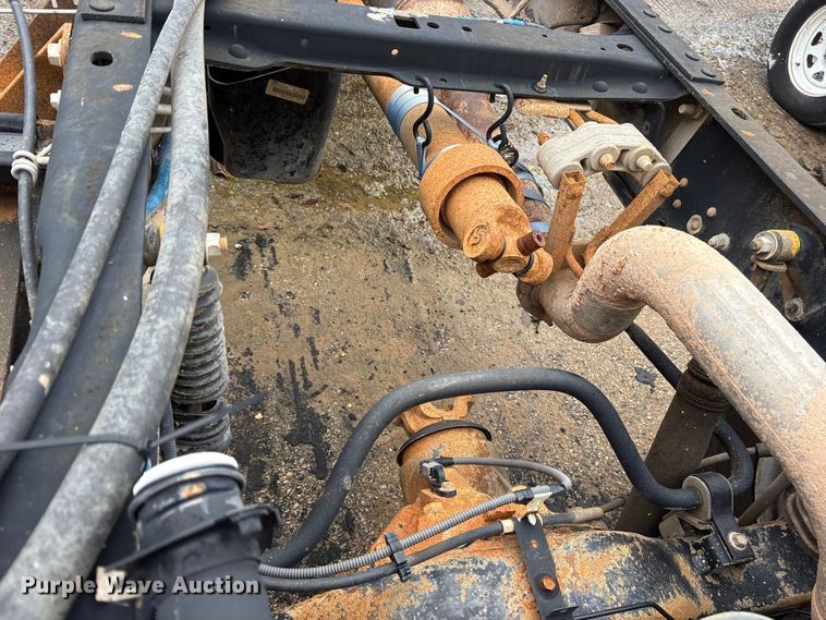 image for item ET7363 2014 Ford F550 truck cab and chassis