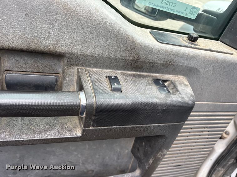 image for item ET7363 2014 Ford F550 truck cab and chassis