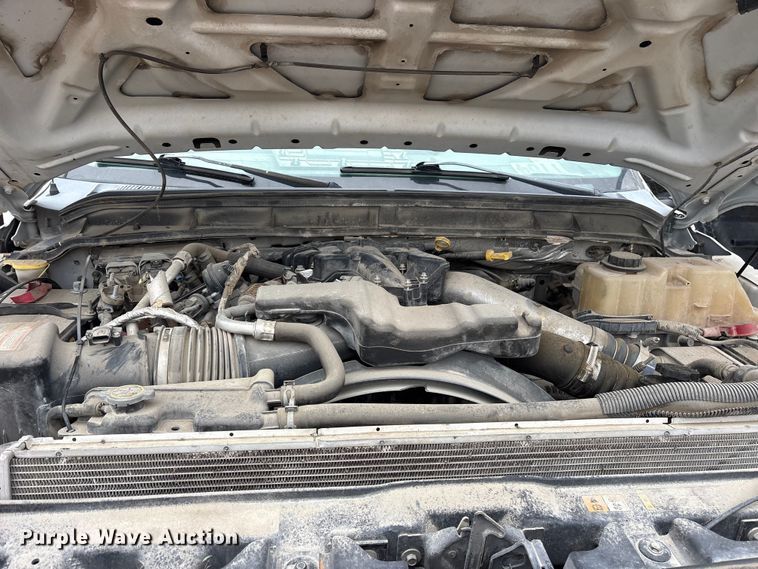 image for item ET7363 2014 Ford F550 truck cab and chassis