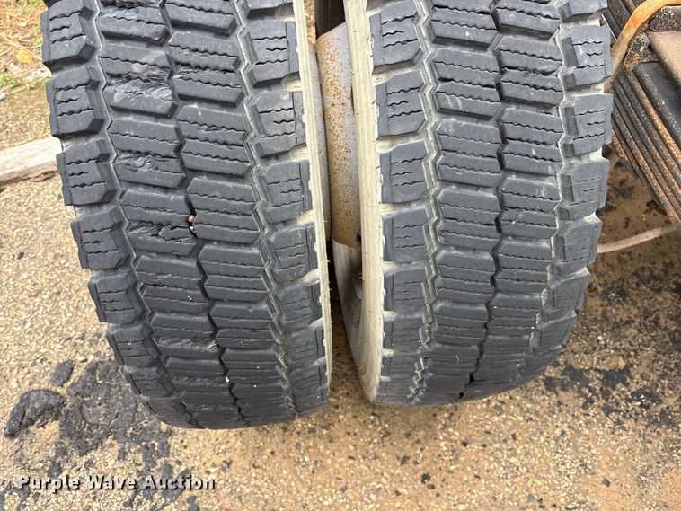 image for item ET7363 2014 Ford F550 truck cab and chassis