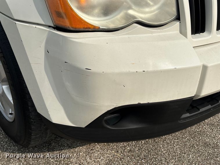 image for item EU0760 2008 Jeep Grand Cherokee SUV